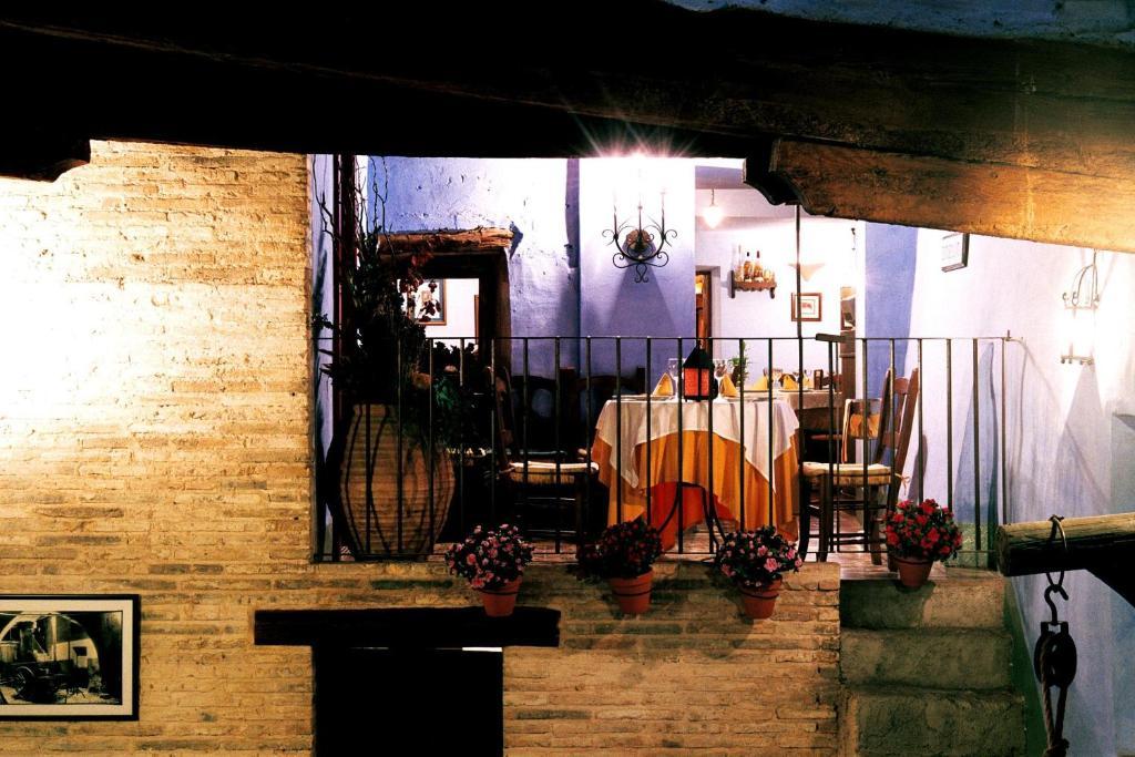 Hospederia Meson De La Dolores Calatayud Esterno foto